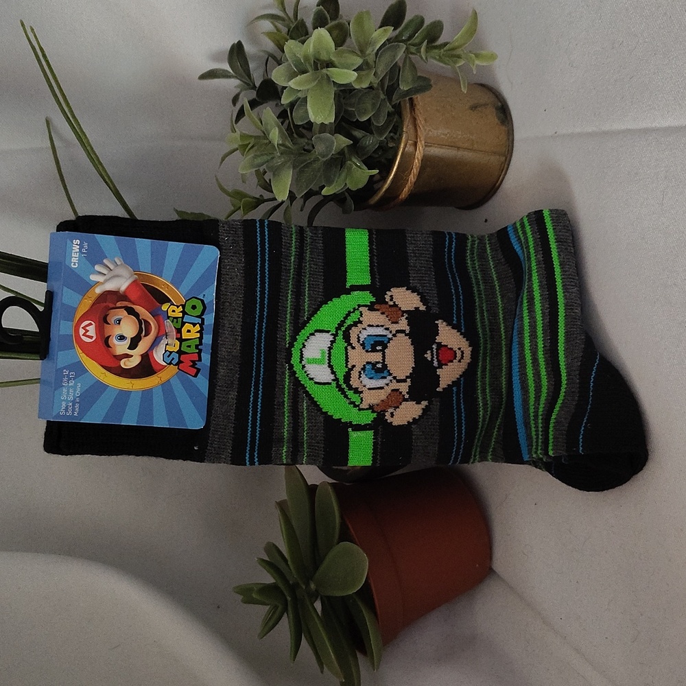Super Mario Brothers Luigi Crew Socks